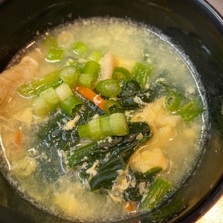 野菜たっぷり鶏皮スープ